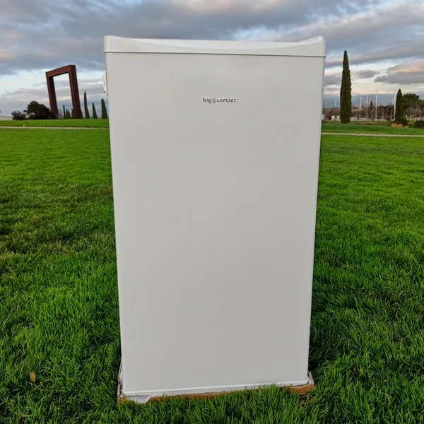 Nevera Frigocamper 12 voltios con compresor FC93